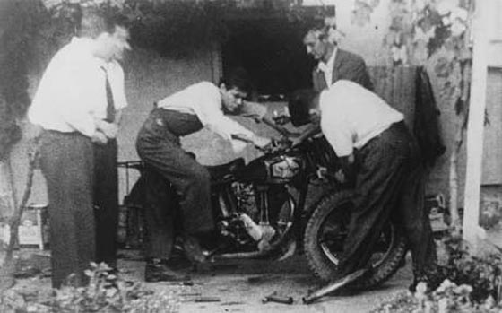 رحلة على دراجته النارية المولع بها جعلت جيفارا اكبر ثائر في التاريخ صورة رقم 18