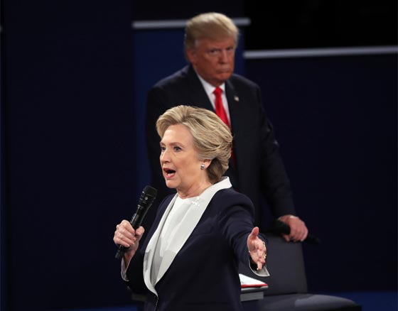 اسوأ مناظرة.. كلينتون: التسجيل يعكس حقيقتك! ترامب: مكانك في السجن صورة رقم 2 اسوأ مناظرة.. كلينتون: التسجيل يعكس حقيقتك! ترامب: مكانك في السجن صورة رقم 2