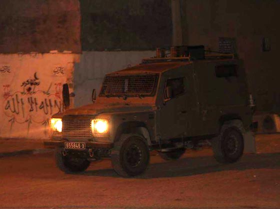 مئات المستوطنين يقتحمون مقام يوسف بنابلس تحت حماية الجيش  صورة رقم 3