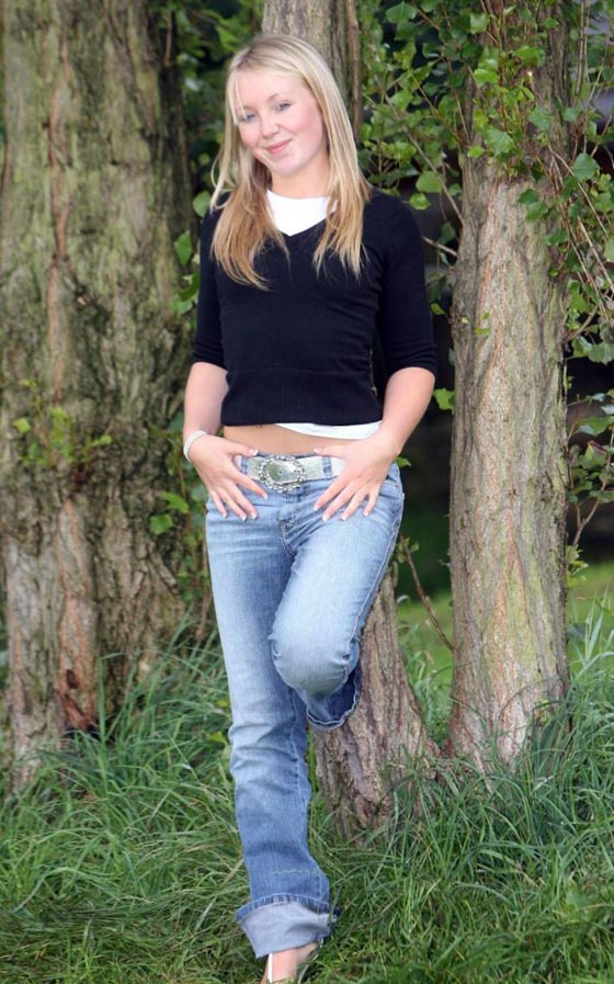 الافراج عن عارضة الازياء الداعشية المثيرة بعد اعتقالها ليوم واحد صورة رقم 5 الافراج عن عارضة الازياء الداعشية المثيرة بعد اعتقالها ليوم واحد صورة رقم 5