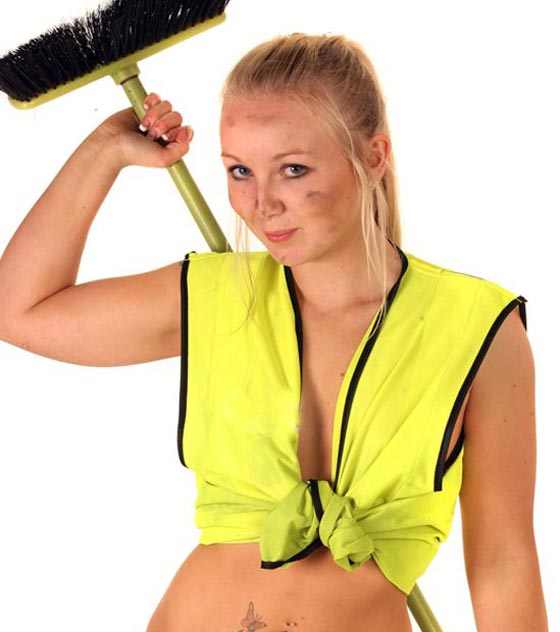 الافراج عن عارضة الازياء الداعشية المثيرة بعد اعتقالها ليوم واحد صورة رقم 1 الافراج عن عارضة الازياء الداعشية المثيرة بعد اعتقالها ليوم واحد صورة رقم 1