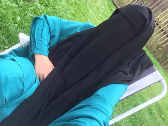 الافراج عن عارضة الازياء الداعشية المثيرة بعد اعتقالها ليوم واحد صورة رقم 2 الافراج عن عارضة الازياء الداعشية المثيرة بعد اعتقالها ليوم واحد صورة رقم 2