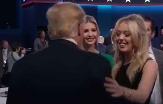 شاهد بالفيديو.. حتى ابنة ترامب تتهرب وتتجنب قبلاته لها! صورة رقم 2 شاهد بالفيديو.. حتى ابنة ترامب تتهرب وتتجنب قبلاته لها! صورة رقم 2