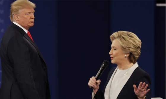  حركات ترامب الجسدية تثير الدهشة ومغردون يصفونها بفيلم الرعب! صورة رقم 8