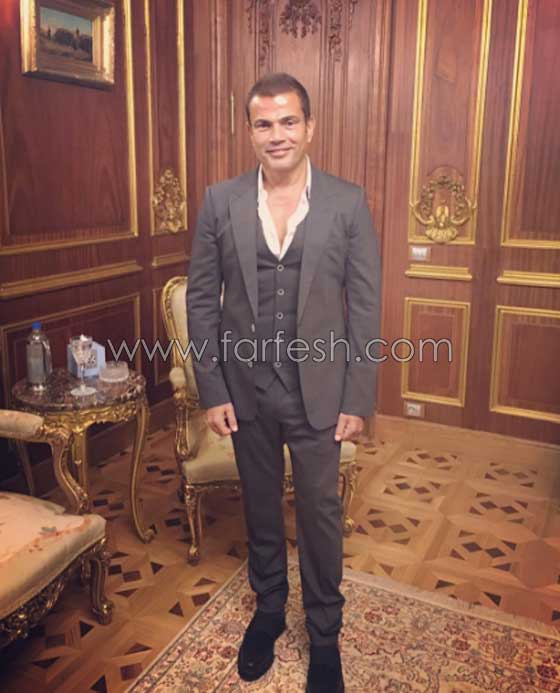 فيديو عمرو دياب يمارس الرياضة ويحتفل بعيد ميلاده الـ55 في الجيم  صورة رقم 3