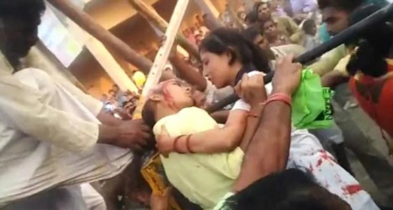 فيديو مروع: سلخ رأس فتاة علق شعرها في عجلة دوارة بسبب سيلفي! صورة رقم 3