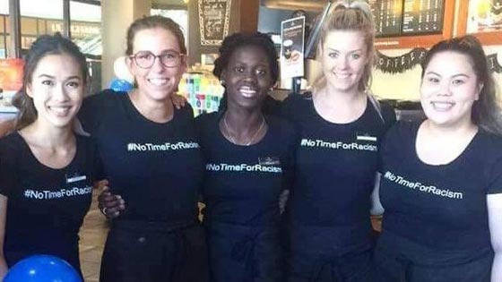   مقهى استرالي يرفض عنصرية زبون ضد موظفة سوداء ويقوم بترقيتها! صورة رقم 2