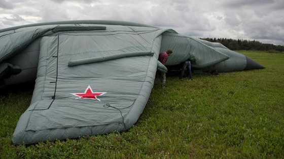 شاهد بالصور ترسانة عسكرية روسية قابلة للنفخ لتمويه الاعداء! صورة رقم 5 شاهد بالصور ترسانة عسكرية روسية قابلة للنفخ لتمويه الاعداء! صورة رقم 5