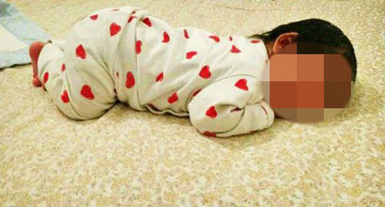 لاجئة سورية رضيعة للبيع بـ5 آلاف يورو على اي باي.. صور صورة رقم 1