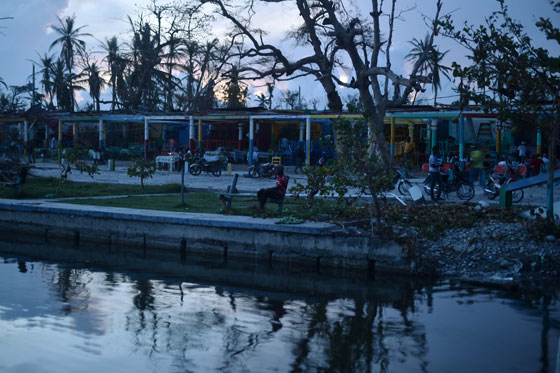  ماثيو يواصل حصد الارواح وحصيلة القتلى في نورث كارولاينا 22  صورة رقم 8