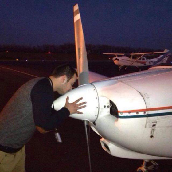 اردني يسقط طائرة تدريب عمدا فيقتل هو ينجو الطيار الامريكي! صورة رقم 1