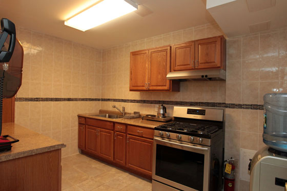 صحيفة امريكية: صدام حسين بنى سجنا اشبه بالجحيم تحت الارض في منهاتن صورة رقم 8