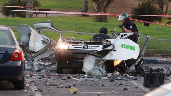 شاهد لحظة انفجار سيارة وسط تل ابيب ومقتل سائقها صورة رقم 6 شاهد لحظة انفجار سيارة وسط تل ابيب ومقتل سائقها صورة رقم 6