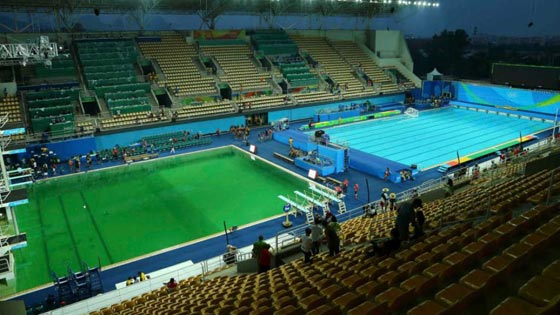 لحظات مؤلمة وكوارث وصدمات في 20 صورة تختزل عام 2016 صورة رقم 6