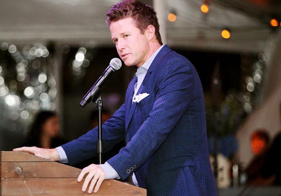 ان بي سي تفصل المذيع بيلي بوش على خلفية حديثه الفاضح مع ترامب صورة رقم 2