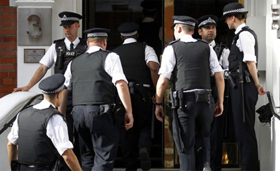 اغتصاب امرأة داخل البرلمان البريطاني والمتهم مساعد احد النواب! صورة رقم 3 اغتصاب امرأة داخل البرلمان البريطاني والمتهم مساعد احد النواب! صورة رقم 3