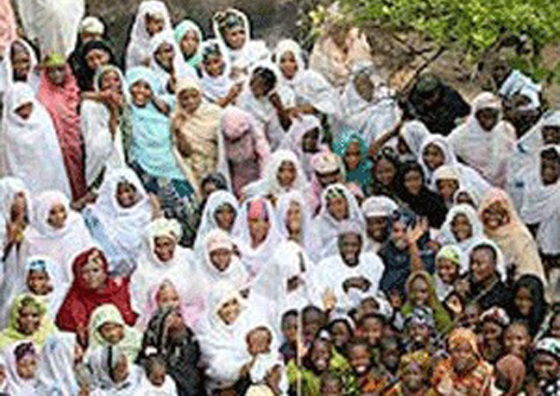 سوبر تعدد الزوجات.. نيجيري متزوج من 100 امرأة ينفي خبر وفاته صورة رقم 5