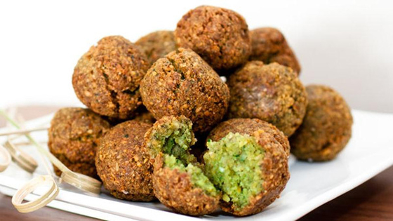  الفلافل تعني قتل الكفار! هذه هي أخر تغريدات معركة الانتخابات الأميركية! صورة رقم 3