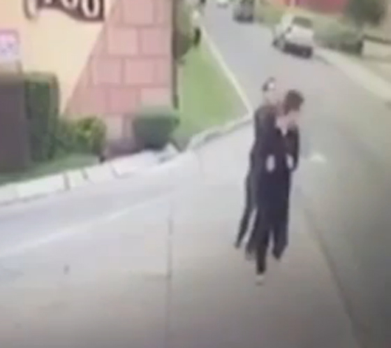 فيديو صادم: اغتيال قاضي مكسيكي حكم على إل شابو وعصابته صورة رقم 2 فيديو صادم: اغتيال قاضي مكسيكي حكم على إل شابو وعصابته صورة رقم 2