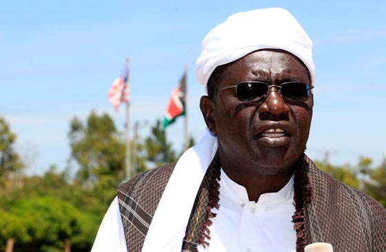 مالك أوباما، الاخ غير الشقيق للرئيس اوباما، يدعم ترامب في الانتخابات! صورة رقم 7 مالك أوباما، الاخ غير الشقيق للرئيس اوباما، يدعم ترامب في الانتخابات! صورة رقم 7