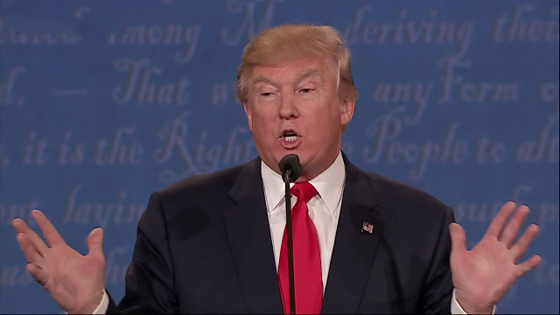 أبرز مقتطفات المعركة الكلامية في المناظرة الأخيرة بين كلينتون وترامب صورة رقم 13 أبرز مقتطفات المعركة الكلامية في المناظرة الأخيرة بين كلينتون وترامب صورة رقم 13