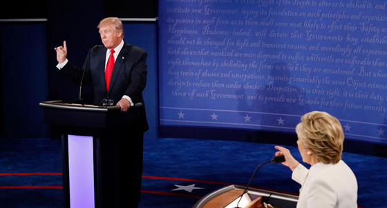 المناظرة الأخيرة بين ترامب وكلينتون تمر بدون مصافحة صورة رقم 3 المناظرة الأخيرة بين ترامب وكلينتون تمر بدون مصافحة صورة رقم 3