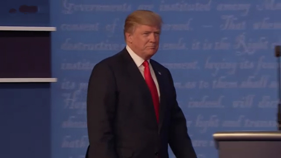 المناظرة الأخيرة بين ترامب وكلينتون تمر بدون مصافحة صورة رقم 6 المناظرة الأخيرة بين ترامب وكلينتون تمر بدون مصافحة صورة رقم 6