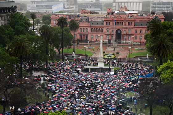 فيديو مؤلم: اغتصاب مراهقة ووفاتها بالأرجنتين يشعل ثورة نسائية غاضبة  صورة رقم 8