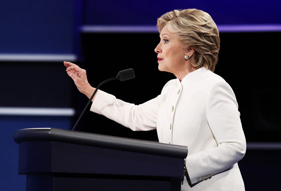 مناظرة نارية: ترامب ضد الاسلام وكلينتون مع زواج المثليين والاجهاض صورة رقم 7