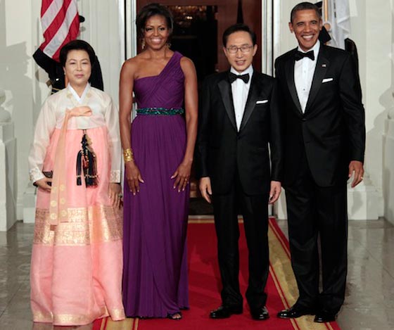 اناقة ميشيل أوباما في قمتها خلال آخر عشاء رسمي لها صورة رقم 8