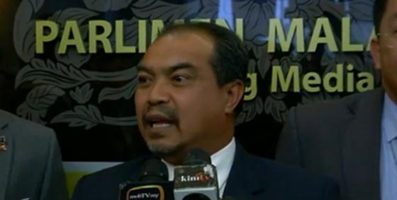 ماليزيا تعلن رسميا عن حظر بيع الهوت دوغ صورة رقم 1 ماليزيا تعلن رسميا عن حظر بيع الهوت دوغ صورة رقم 1