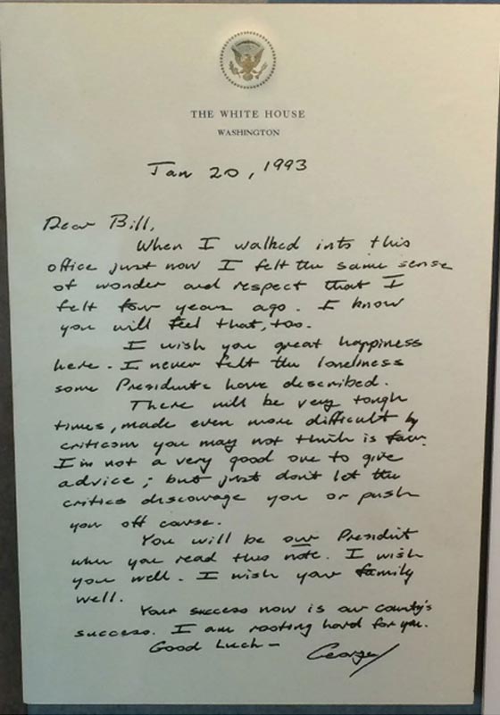 رسالة من بوش الاب الى نظيره كلينتون للعبرة والتاريخ صورة رقم 1 رسالة من بوش الاب الى نظيره كلينتون للعبرة والتاريخ صورة رقم 1