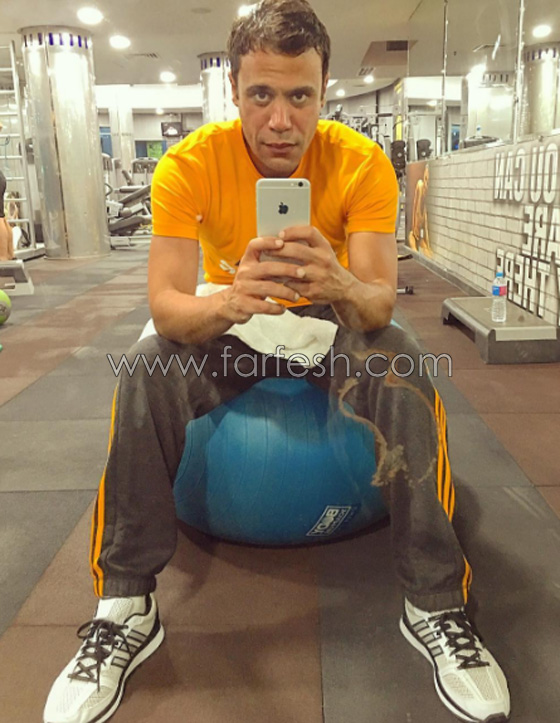 محمد امام، نجل الزعيم عادل امام، يسخر من تراجع الجنيه المصري صورة رقم 7