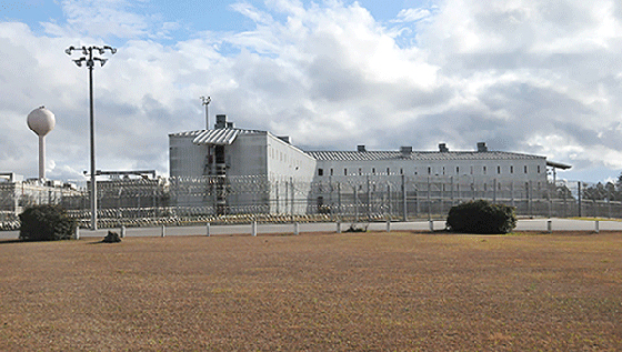 احصل على سكين لتنجو بنفسك.. تعرَّف على السجن الذي أرعب حرَّاسه صورة رقم 5 احصل على سكين لتنجو بنفسك.. تعرَّف على السجن الذي أرعب حرَّاسه صورة رقم 5