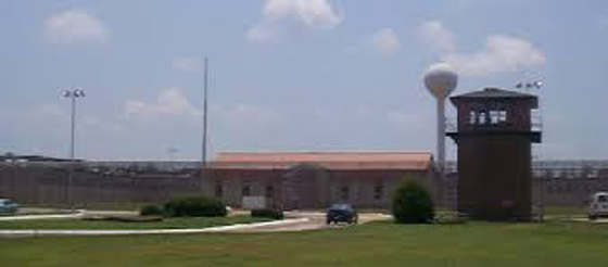 احصل على سكين لتنجو بنفسك.. تعرَّف على السجن الذي أرعب حرَّاسه صورة رقم 8 احصل على سكين لتنجو بنفسك.. تعرَّف على السجن الذي أرعب حرَّاسه صورة رقم 8