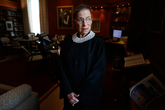 قاضية في الـ 83 من عمرها تشارك في أوبرا غنائية صورة رقم 1 قاضية في الـ 83 من عمرها تشارك في أوبرا غنائية صورة رقم 1