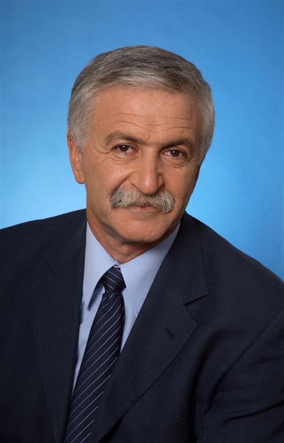 نتنياهو يدعو كل اسرائيلي للمشاركة بالحفريات تحت الاقصى واولهم هو! صورة رقم 3 نتنياهو يدعو كل اسرائيلي للمشاركة بالحفريات تحت الاقصى واولهم هو! صورة رقم 3