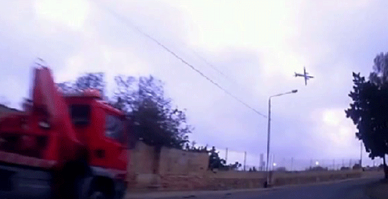 فيديو مروع.. تحطم طائرة صغيرة ومقتل ركابها الخمسة في مالطا صورة رقم 1 فيديو مروع.. تحطم طائرة صغيرة ومقتل ركابها الخمسة في مالطا صورة رقم 1