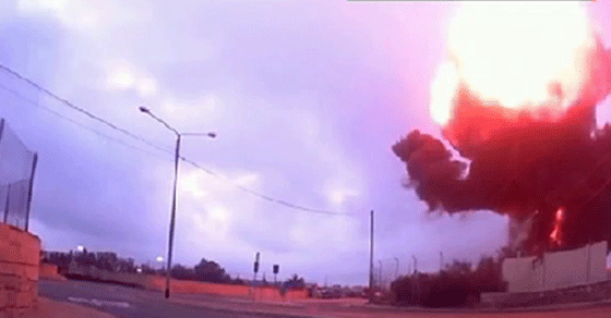 فيديو مروع.. تحطم طائرة صغيرة ومقتل ركابها الخمسة في مالطا صورة رقم 3 فيديو مروع.. تحطم طائرة صغيرة ومقتل ركابها الخمسة في مالطا صورة رقم 3