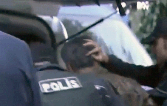 رجل تركي ينهار خلال برنامج تلفزيوني ويعترف بقتل طفلة بعد اغتصابها صورة رقم 6 رجل تركي ينهار خلال برنامج تلفزيوني ويعترف بقتل طفلة بعد اغتصابها صورة رقم 6