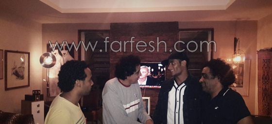  صور الأسطورة محمد رمضان يزور الكينج محمد منير منزله صورة رقم 3