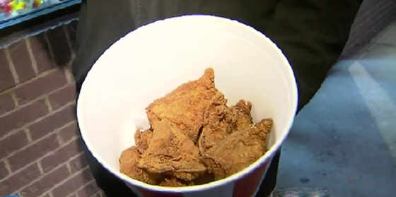 امريكية تطالب كنتاكي بـ 20 مليون دولار وتقول: اعلانكم ضلّلني! صورة رقم 5 امريكية تطالب كنتاكي بـ 20 مليون دولار وتقول: اعلانكم ضلّلني! صورة رقم 5