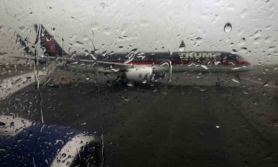 انزلاق طائرة المرشح الجمهوري لمنصب نائب الرئيس الامريكي صورة رقم 4