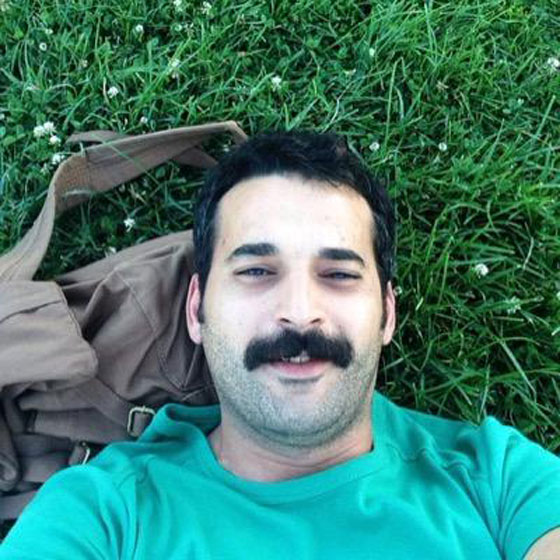 نجاة ممثل تركي من رابع محاولة انتحار بعد ان قتل والده صورة رقم 8