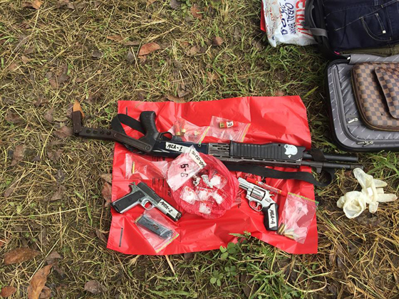 رئيس الفلبين يبدأ الحرب على تجار المخدرات واول الضحايا رئيس بلدية  صورة رقم 8