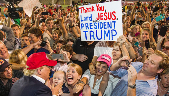 انصار ترامب يهددون بثورة مسلحة في حال عدم فوزه بالانتخابات صورة رقم 1