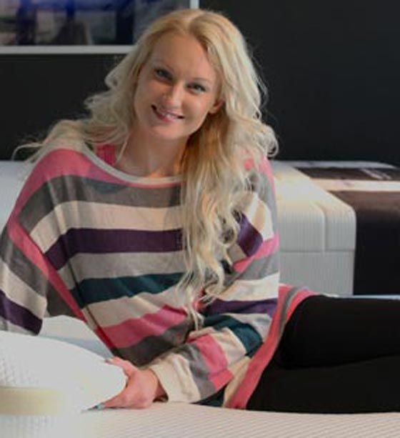 ملكة جمال فنلندا تروي اعتداء ترامب عليها من خلال لمس مؤخرتها! صورة رقم 8