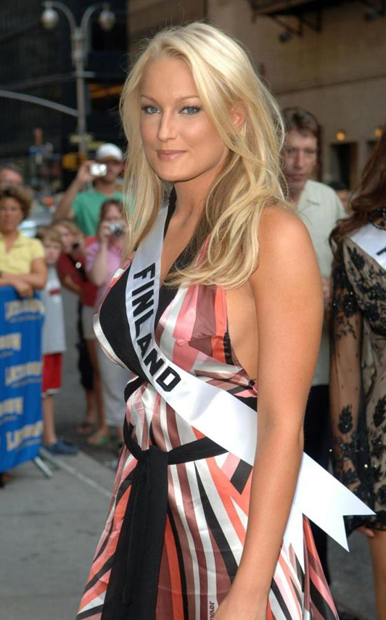 ملكة جمال فنلندا تروي اعتداء ترامب عليها من خلال لمس مؤخرتها! صورة رقم 3