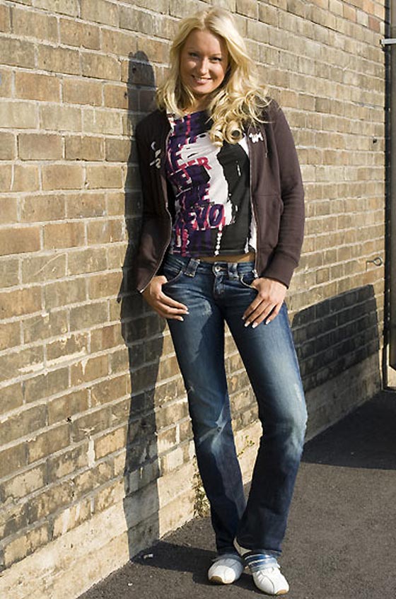 ملكة جمال فنلندا تروي اعتداء ترامب عليها من خلال لمس مؤخرتها! صورة رقم 12