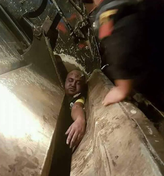 فيديو وصور مؤلمة: مقتل بائع السمك المغربي محسن فكري طحنا بشاحنة ازبال  صورة رقم 2